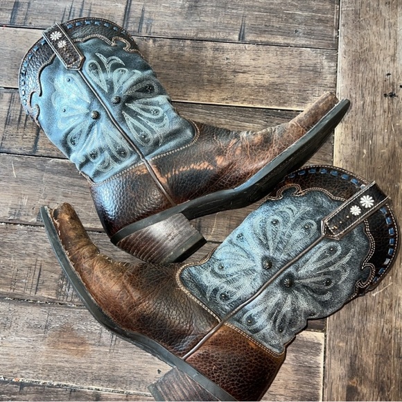 Ariat Shoes - Gorgeous Ariat Daisy Cowboy Boots 7.5